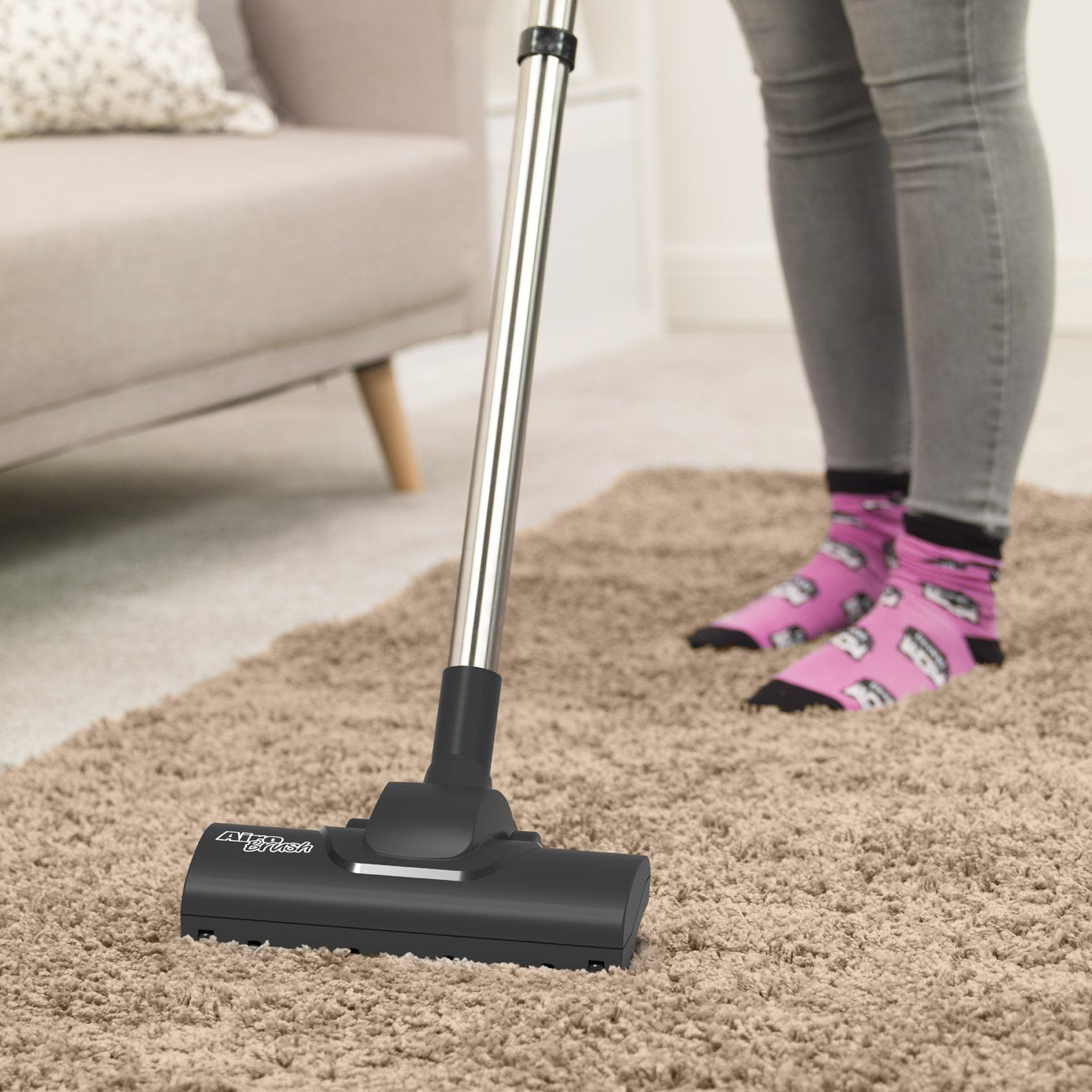 HVT160 Henry Turbo Vacuum Cleaner with AiroBrush Turbo Head, Microfresh Filtration System, 620W, 6L, Red/Black